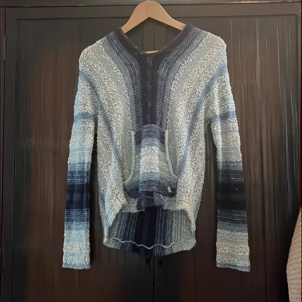 Billa Bong poncho